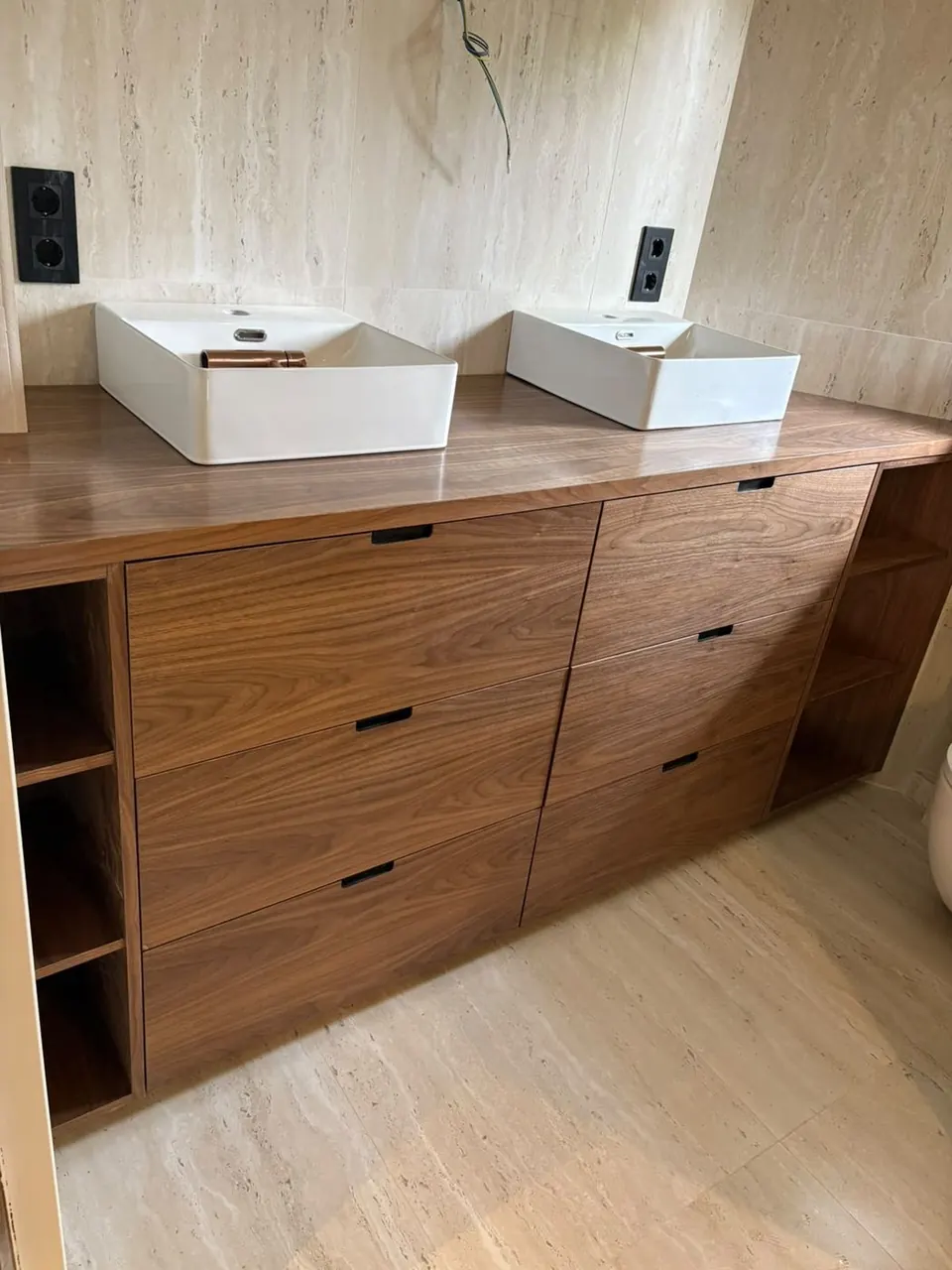 Mueble de baño doble en nogal